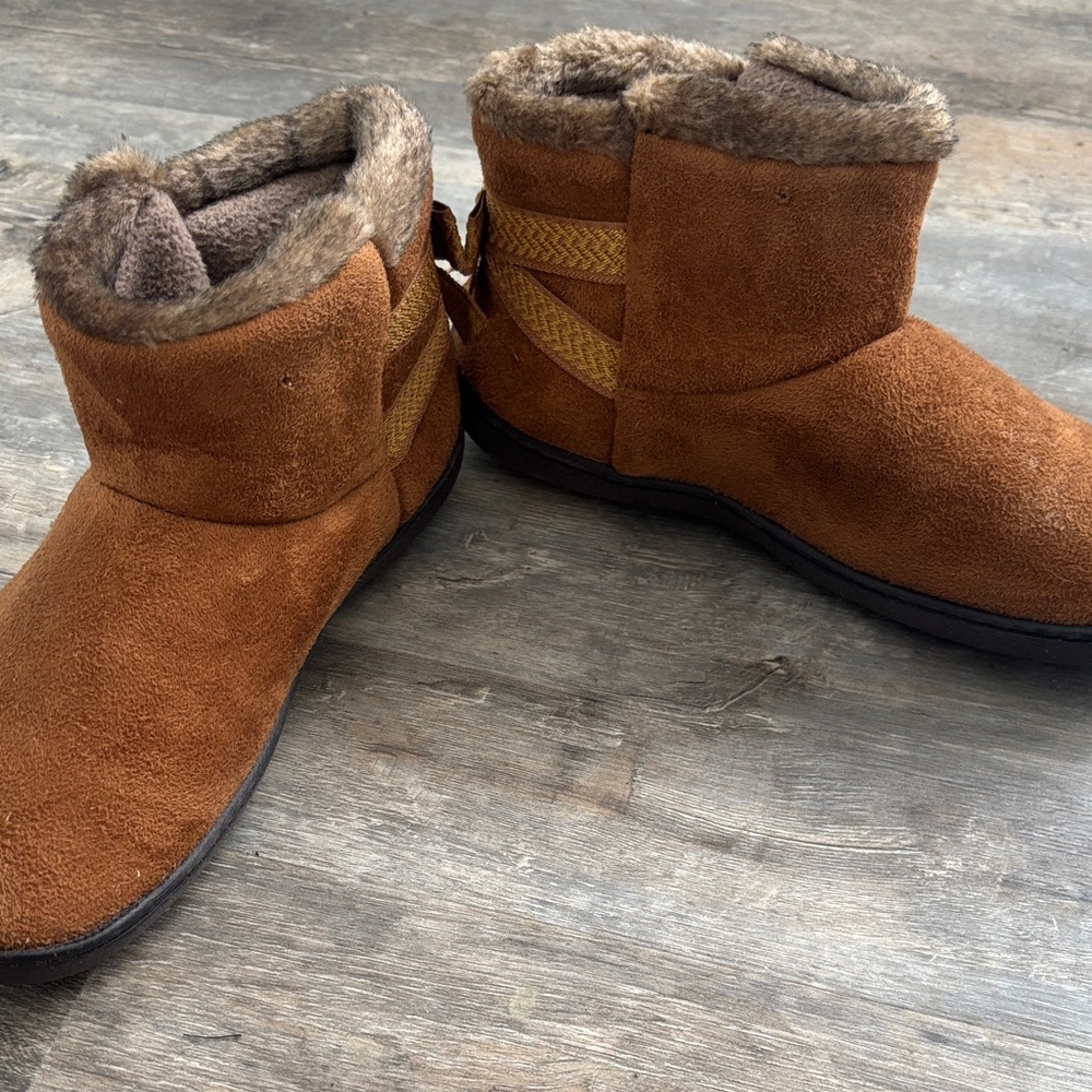 Isotoner Brown Slippers with Bow Accent - Picture 3 of 5